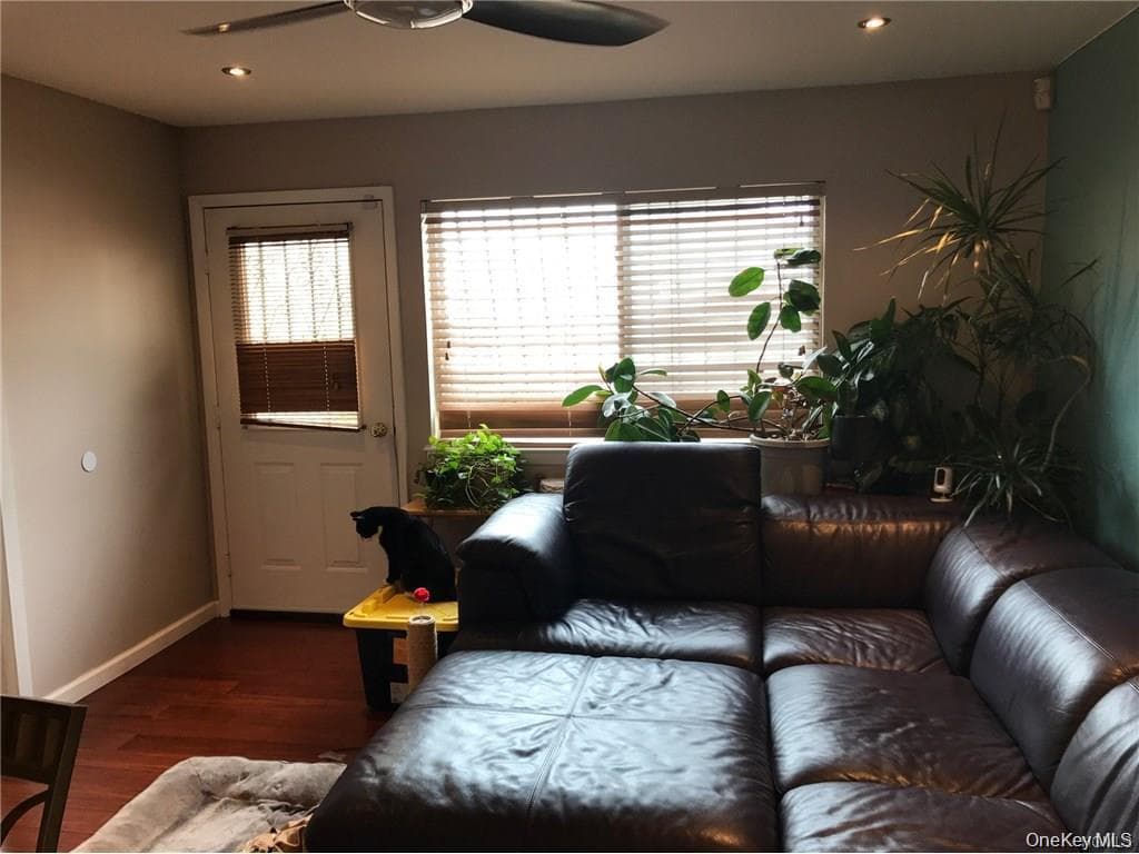 2226 Norton Avenue thumbnail 8