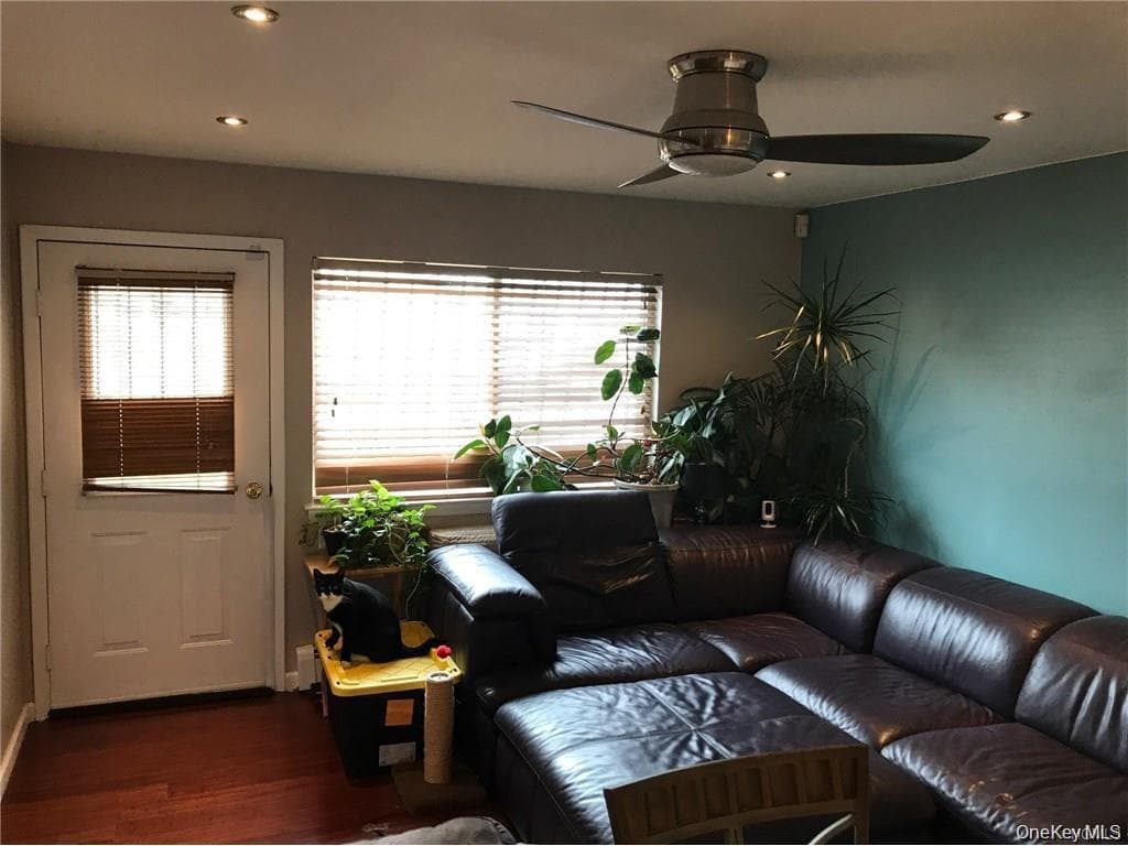 2226 Norton Avenue thumbnail 10