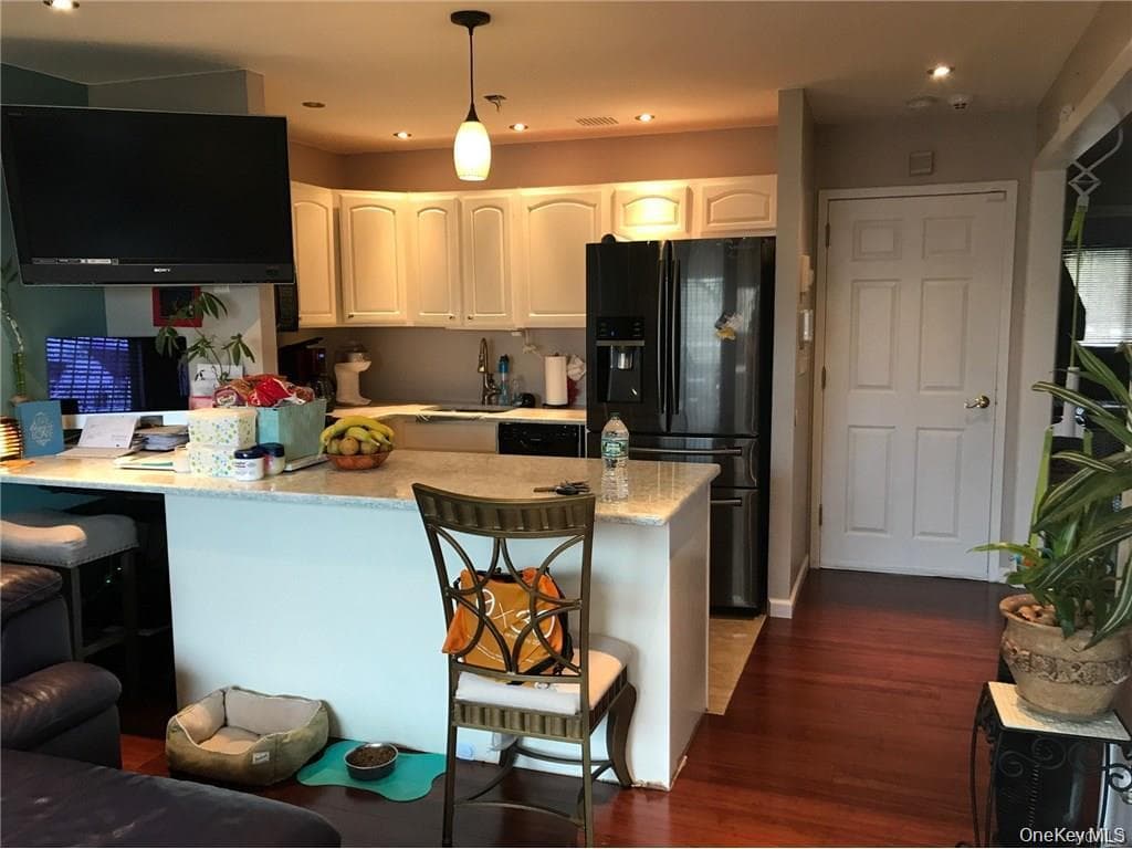 2226 Norton Avenue thumbnail 4