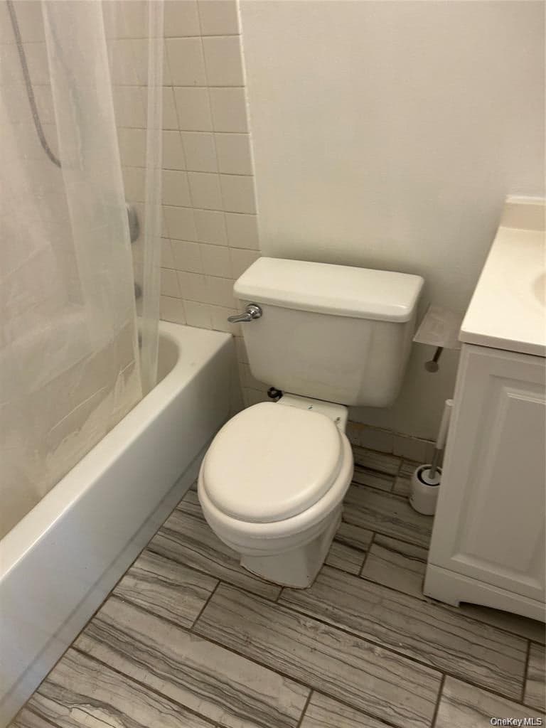 2226 Norton Avenue thumbnail 36