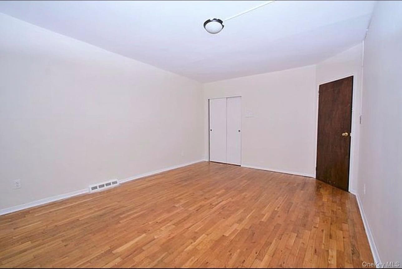 980 Jerome Street thumbnail 11