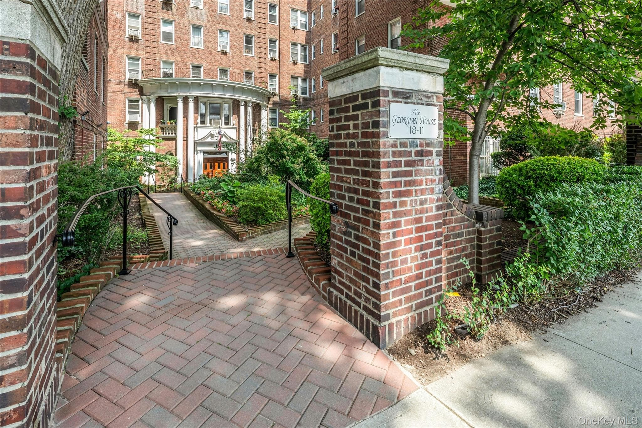 118-11 84 Avenue Unit: 406 thumbnail 2