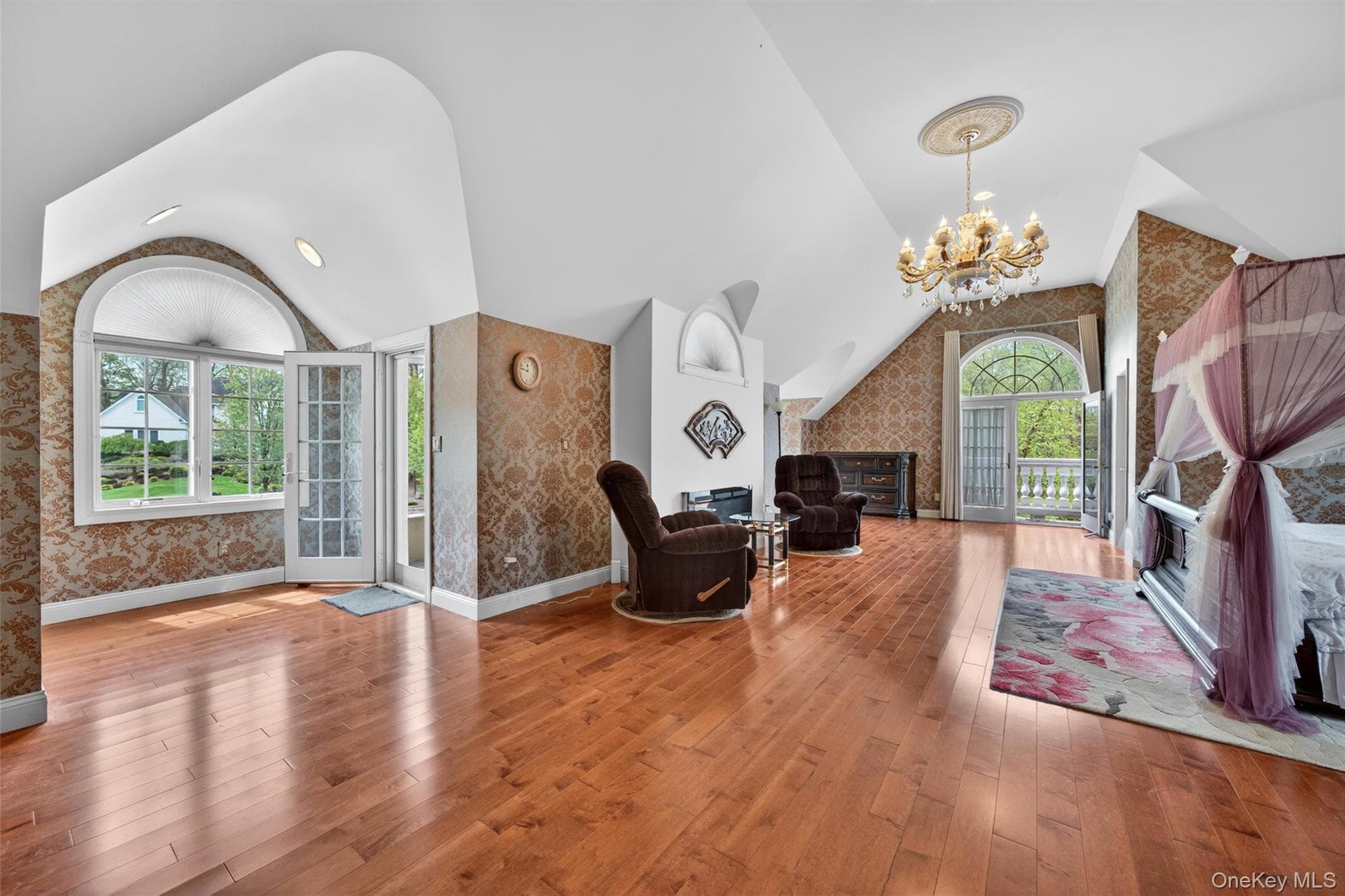 23 Greenwich Avenue thumbnail 21