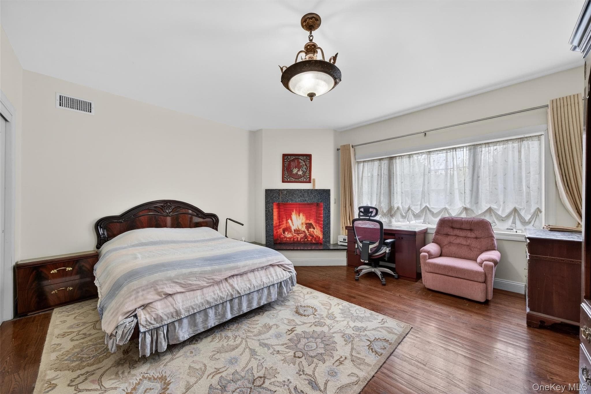 23 Greenwich Avenue thumbnail 15