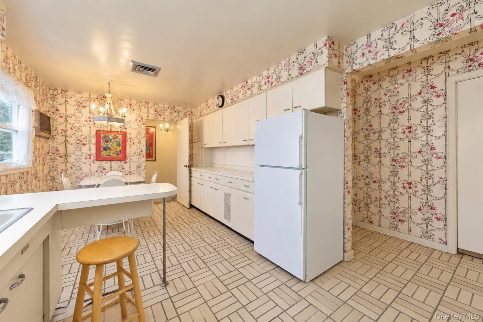 517 E Shore Road thumbnail 12