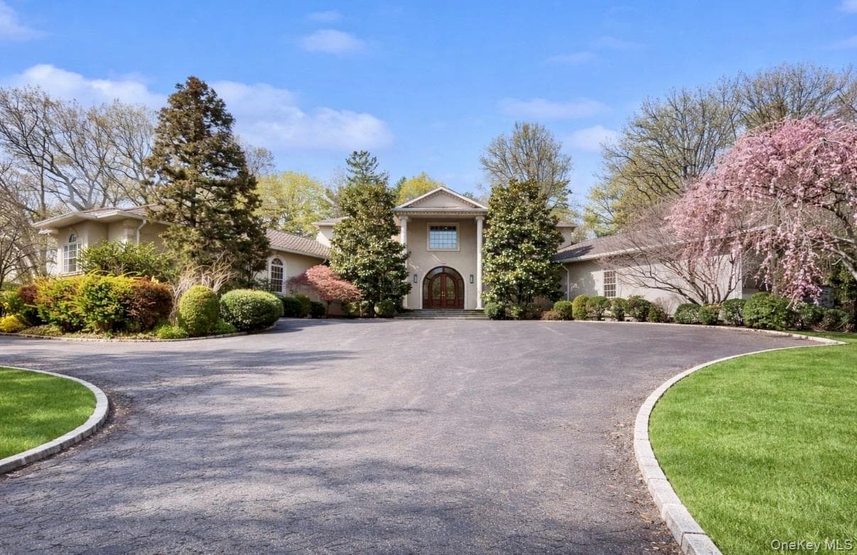 406 Duck Pond Rd photo 1