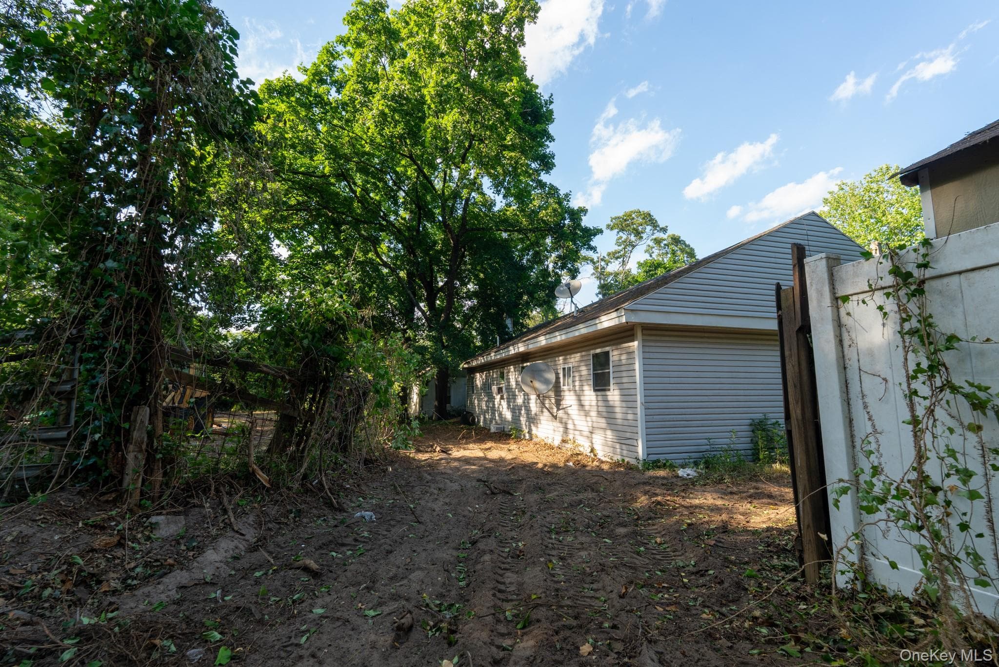357 Smithtown Boulevard thumbnail 17
