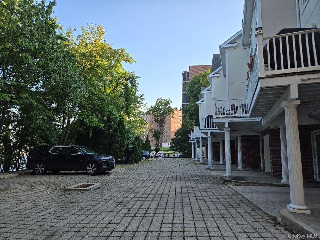 240-250 Pelham Road thumbnail 4