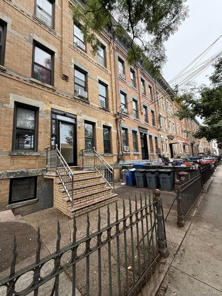 1719 Bleecker Street thumbnail 3
