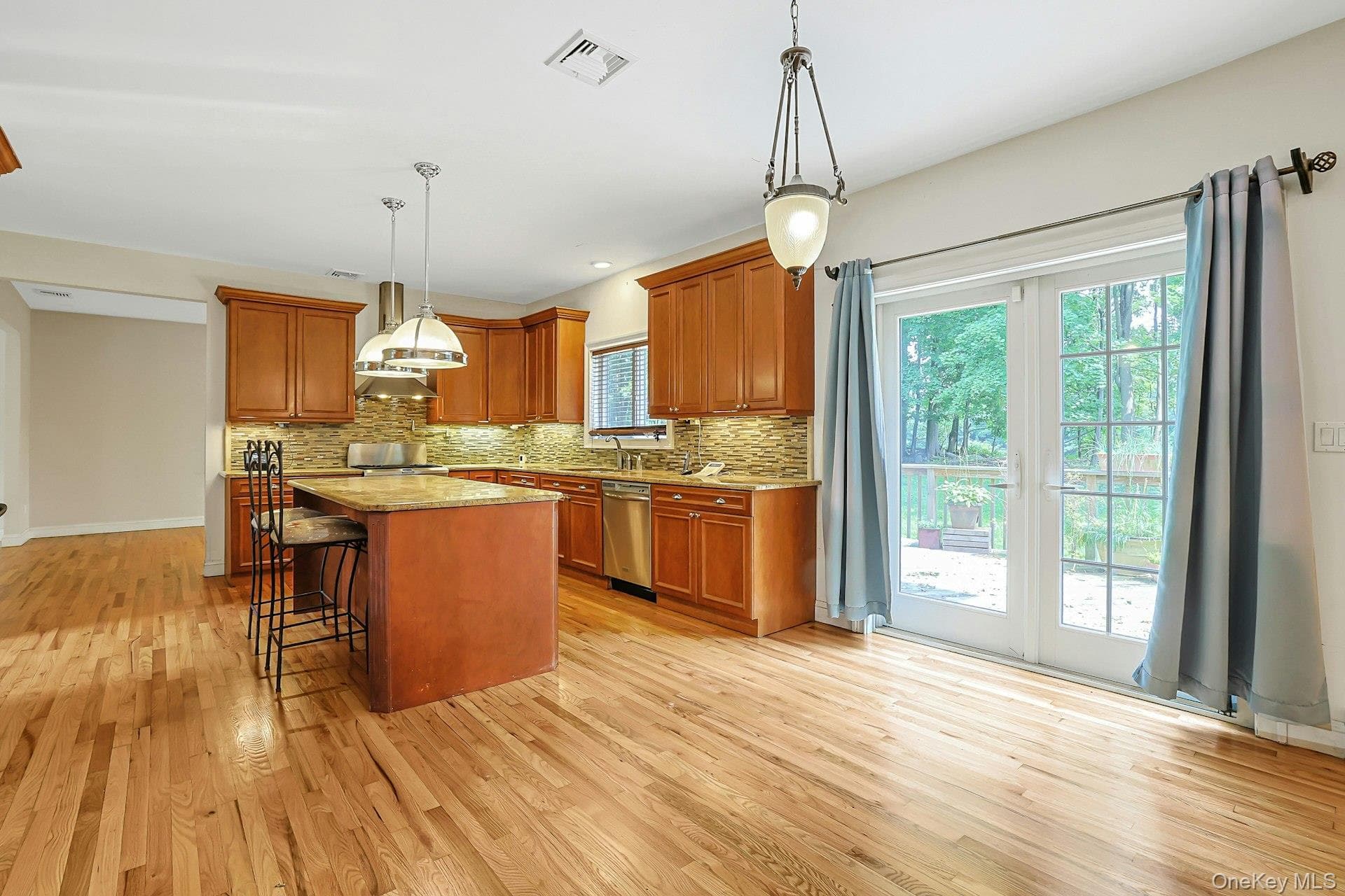 92 Scotland Hill Road thumbnail 4