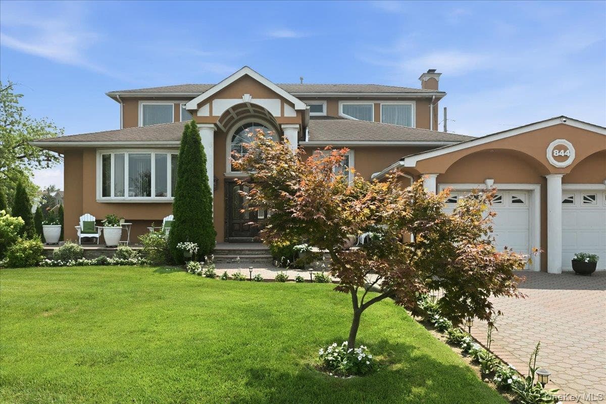 844 Park Lane, North Woodmere