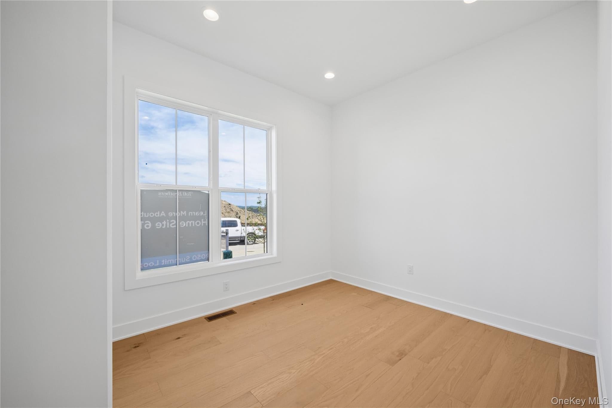 2055 Summit Loop Unit: 95 thumbnail 9