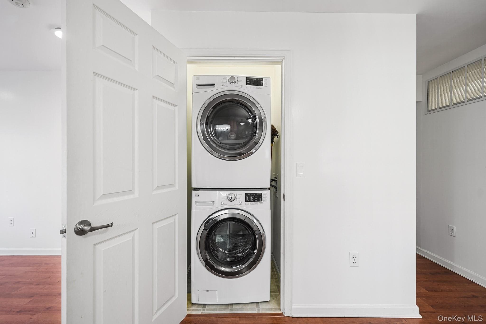 5 Minerva Place Unit: 2C thumbnail 21