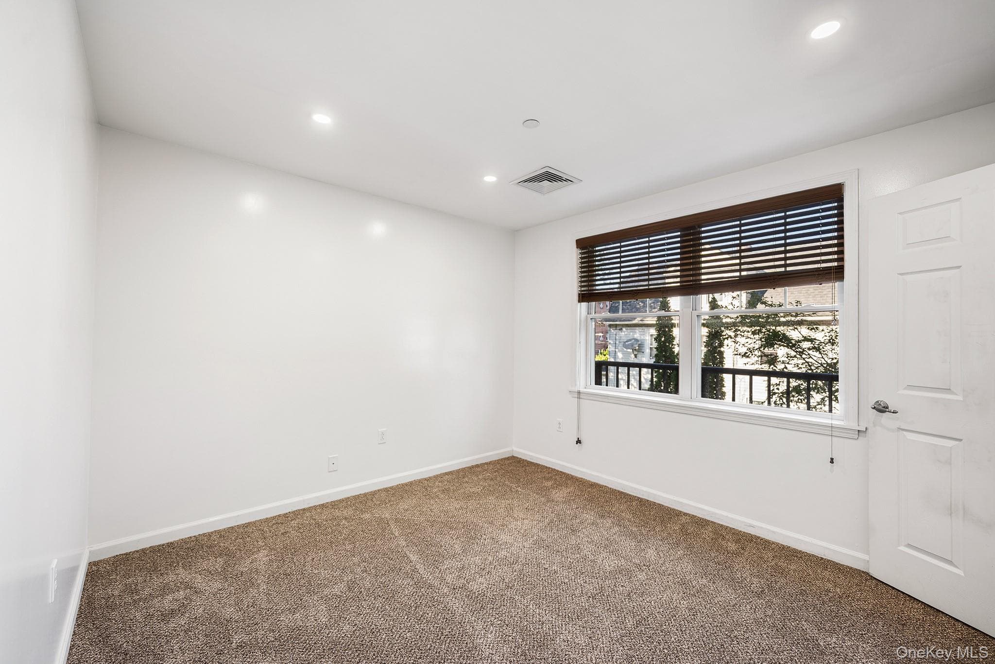 5 Minerva Place Unit: 2C thumbnail 14