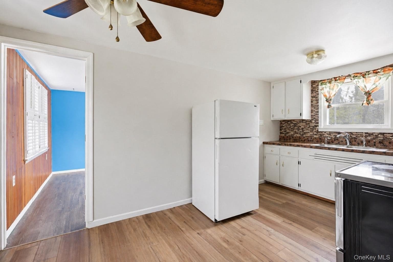 162 Parkwood Drive thumbnail 5