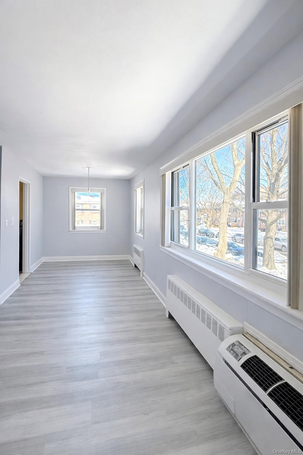 6758 152 Street Unit: B thumbnail 5