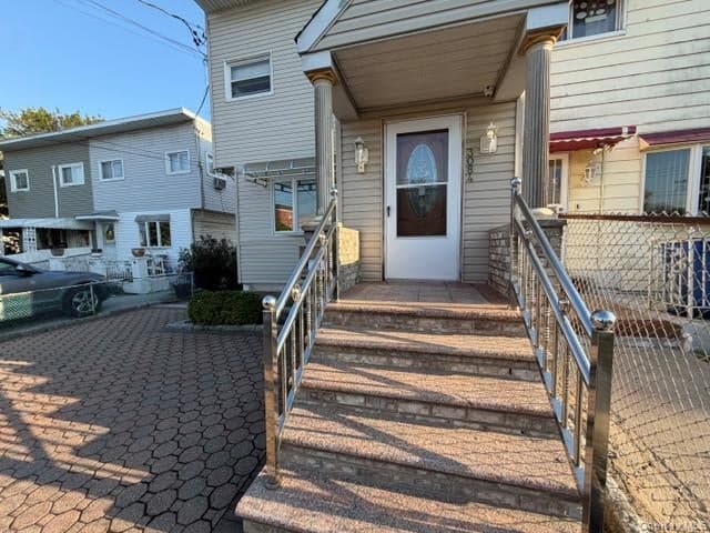 3084 Harding Avenue thumbnail 3