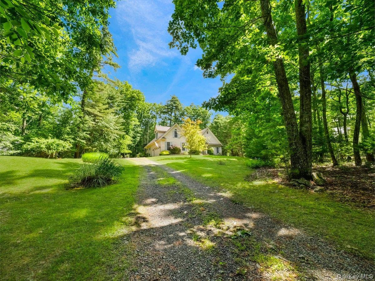 101 Azalea Court photo 1