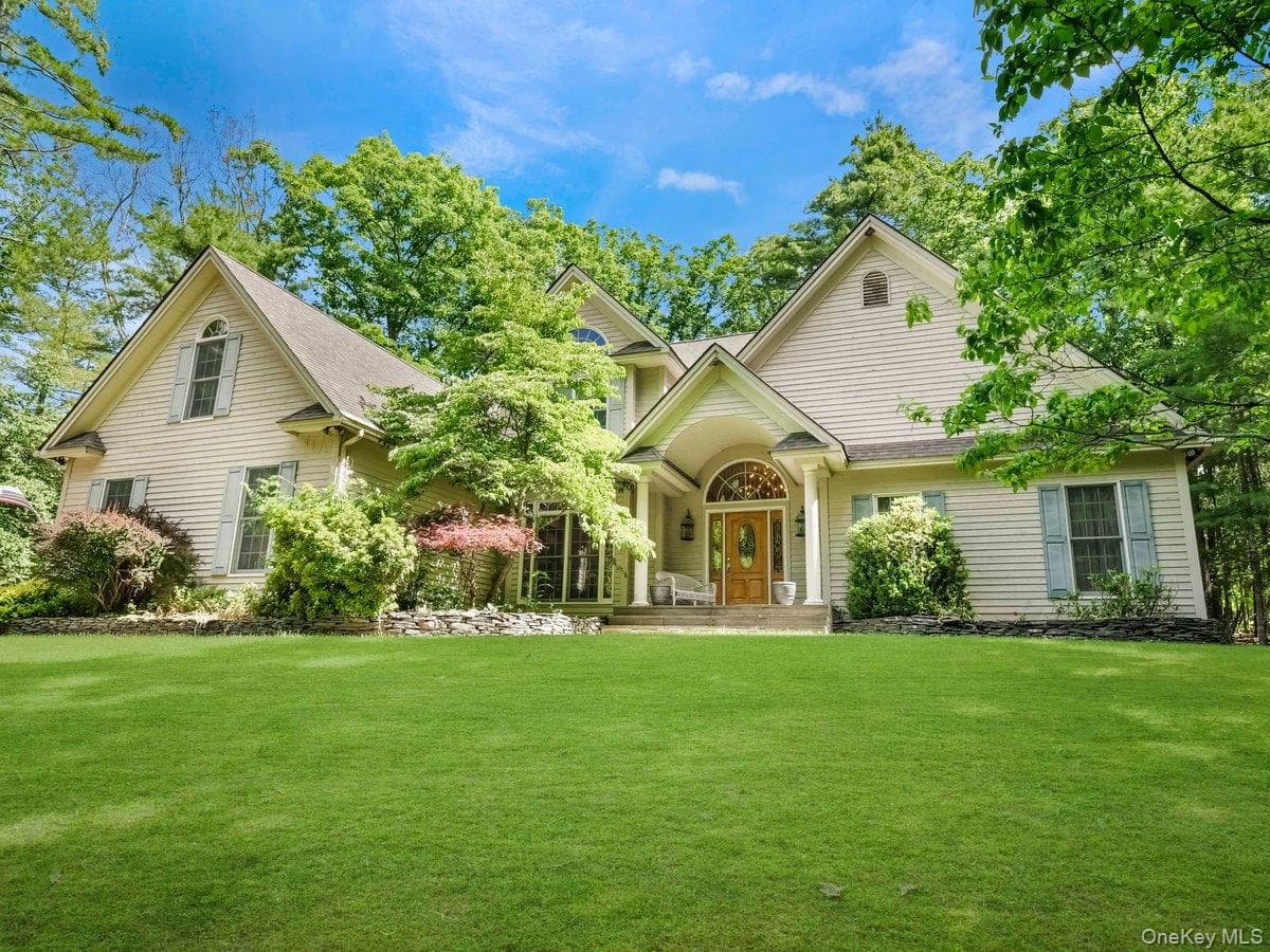 101 Azalea Court thumbnail 2