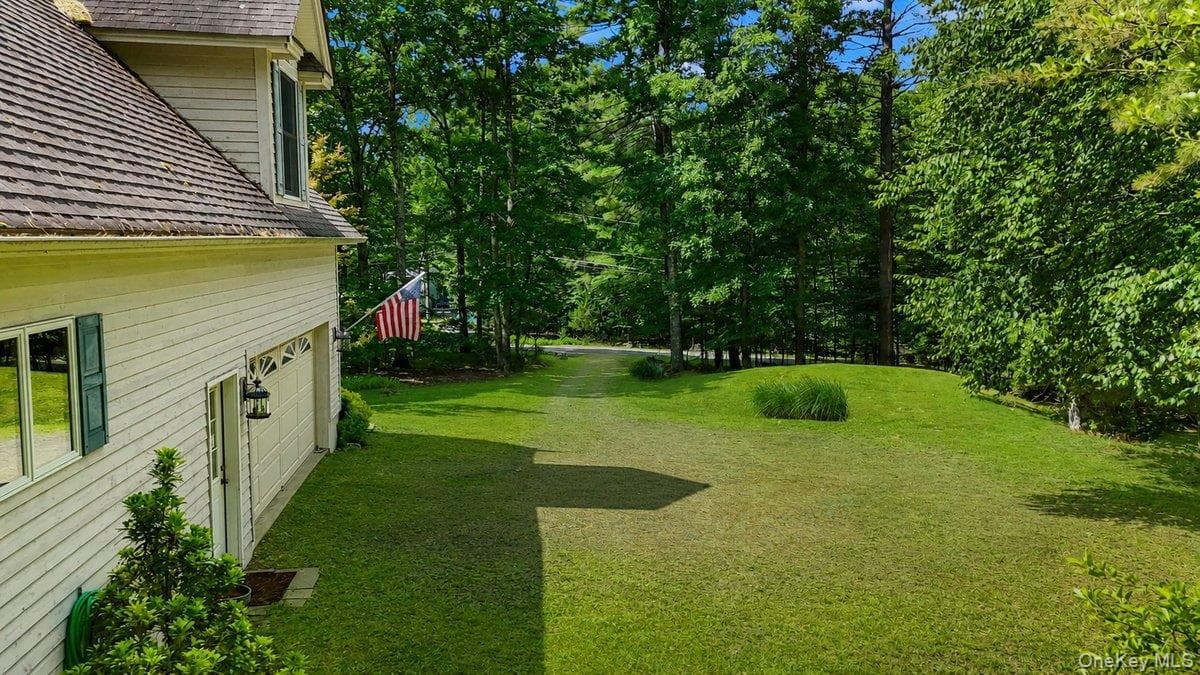 101 Azalea Court thumbnail 40