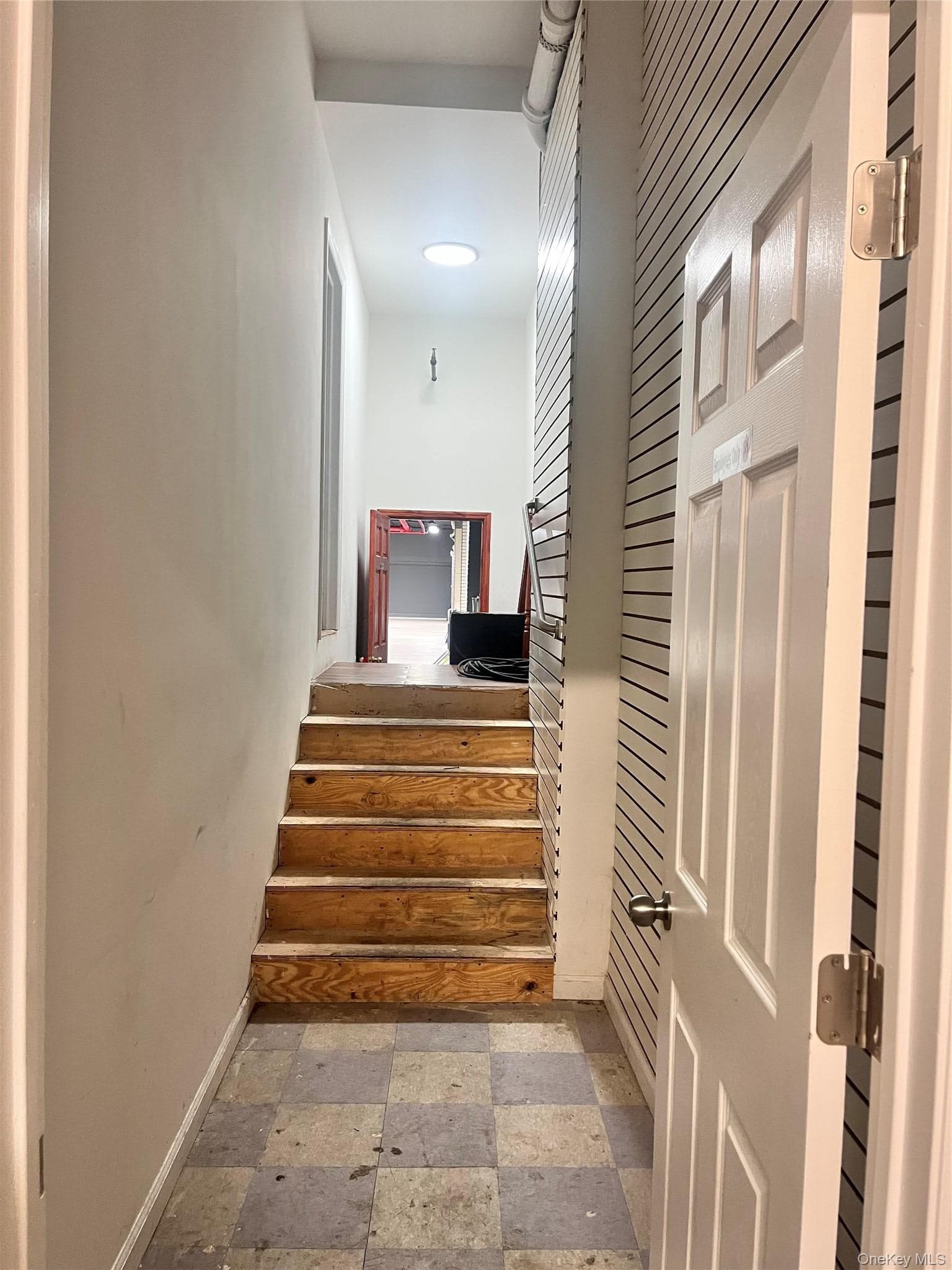6301 Fresh Pond Road Rd thumbnail 11
