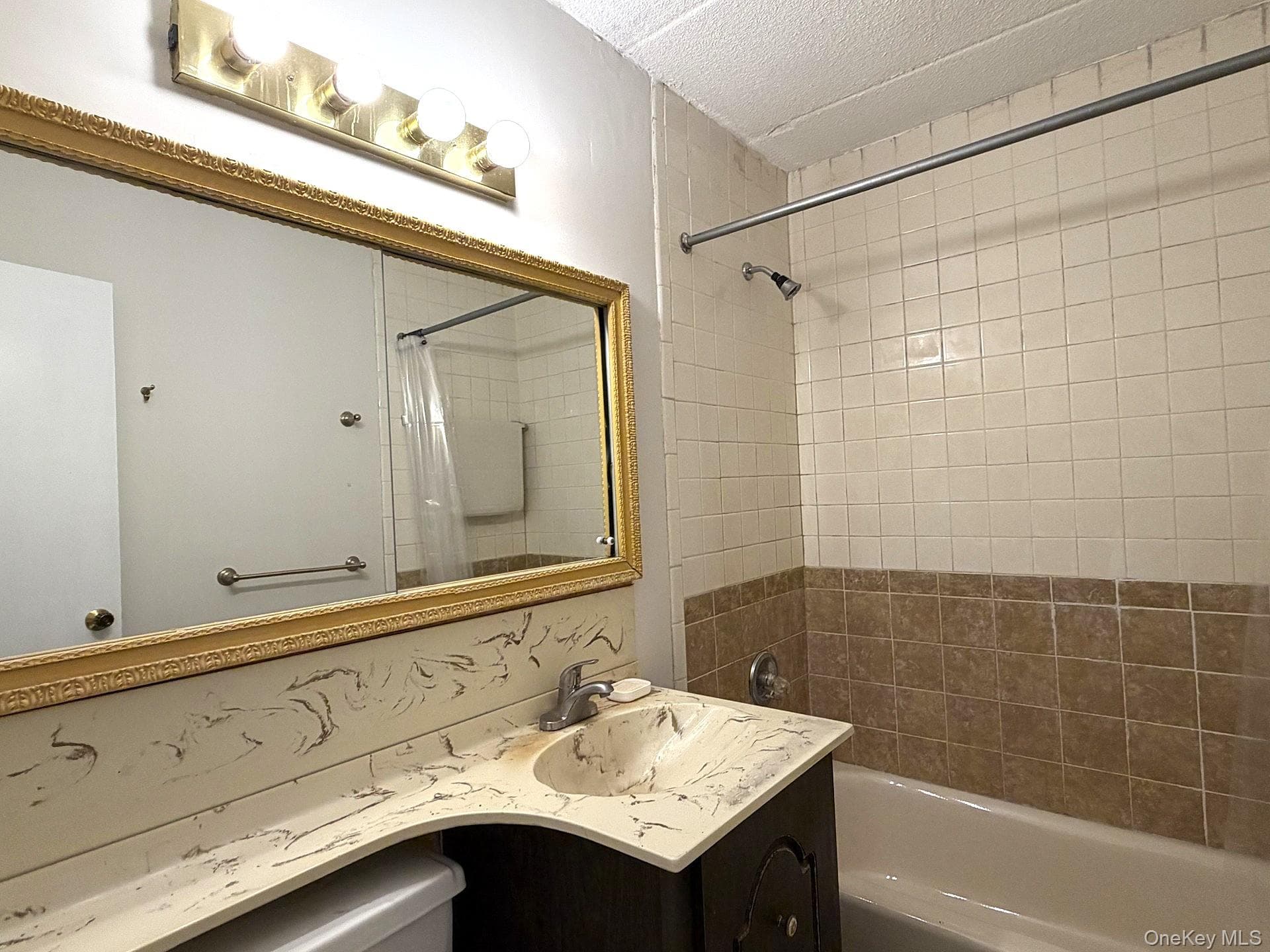 1085 Warburton Avenue Unit: 307 thumbnail 13
