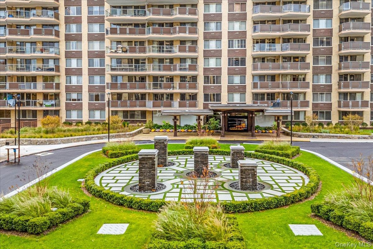 18-15 215th Street Unit: 17L thumbnail 27