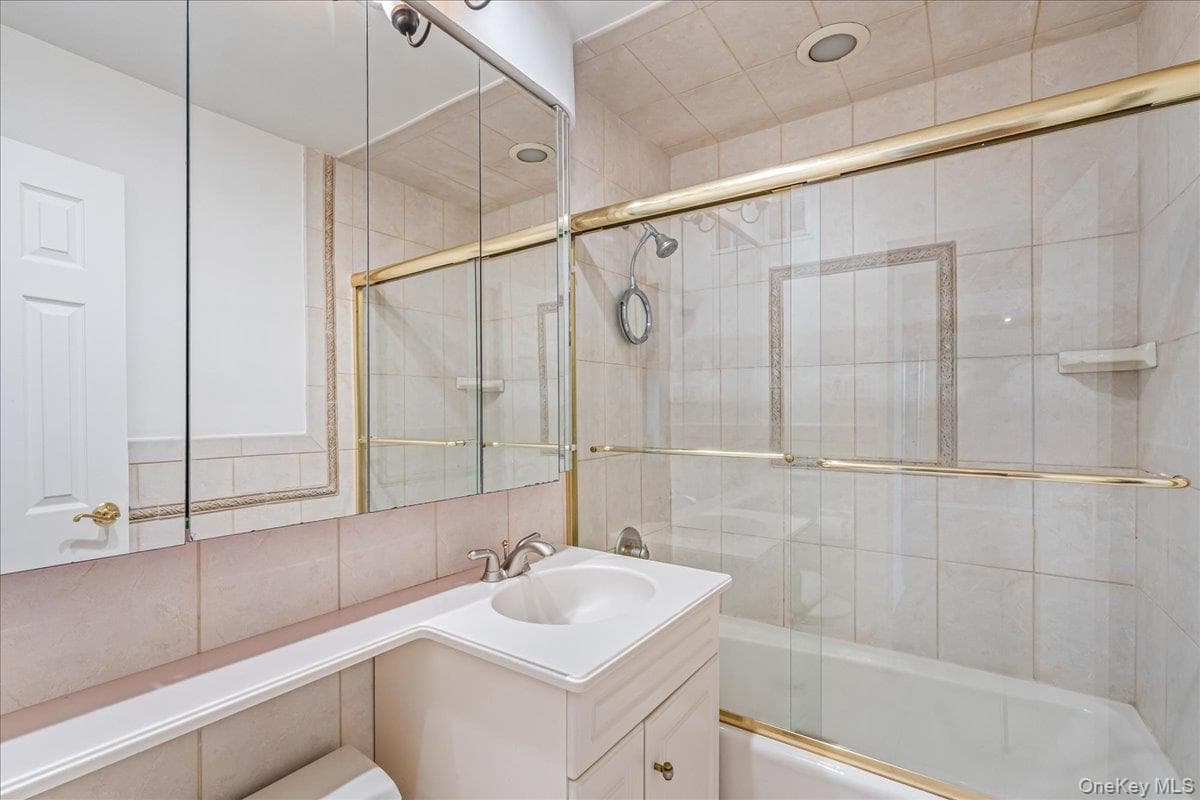 18-15 215th Street Unit: 17L thumbnail 19