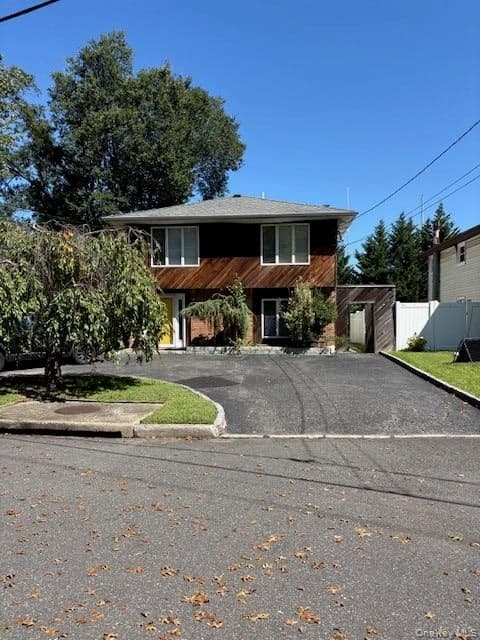 48 Milland Drive, Northport