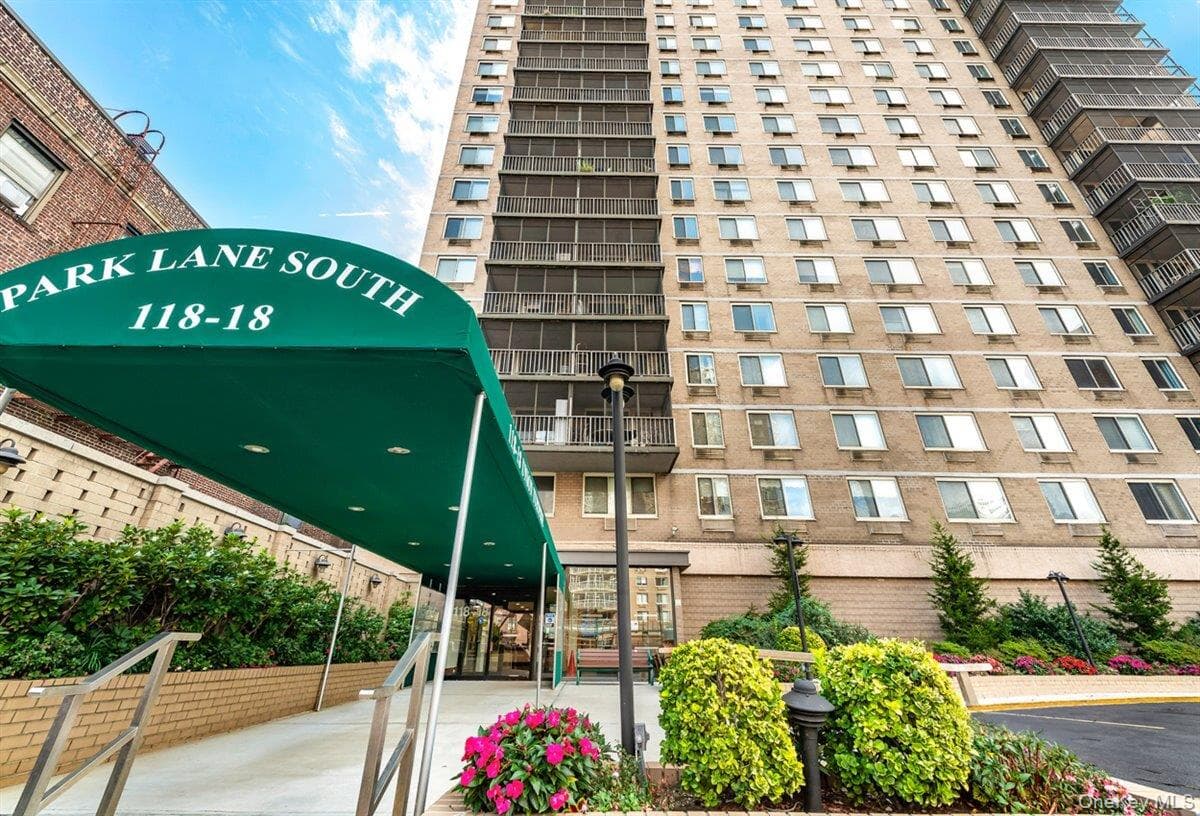 118-18 Union Turnpike Unit: 21E, Kew Gardens
