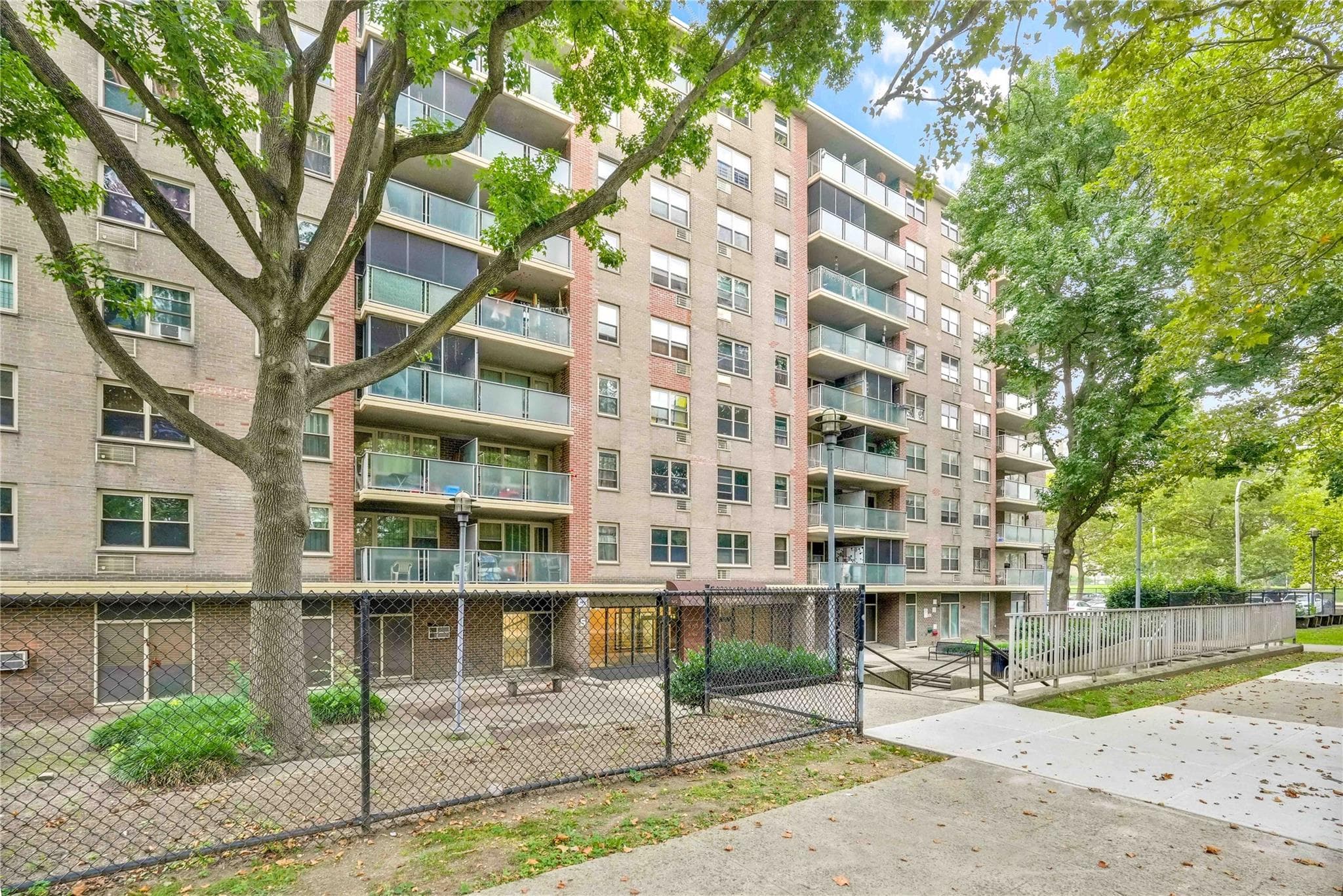 1065 Vermont Street Unit: 4F thumbnail 2