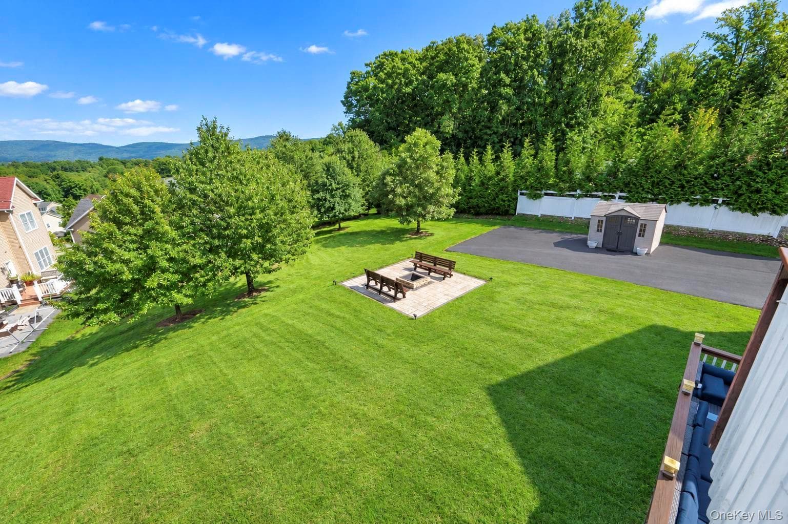 165 Hilltop Road thumbnail 27