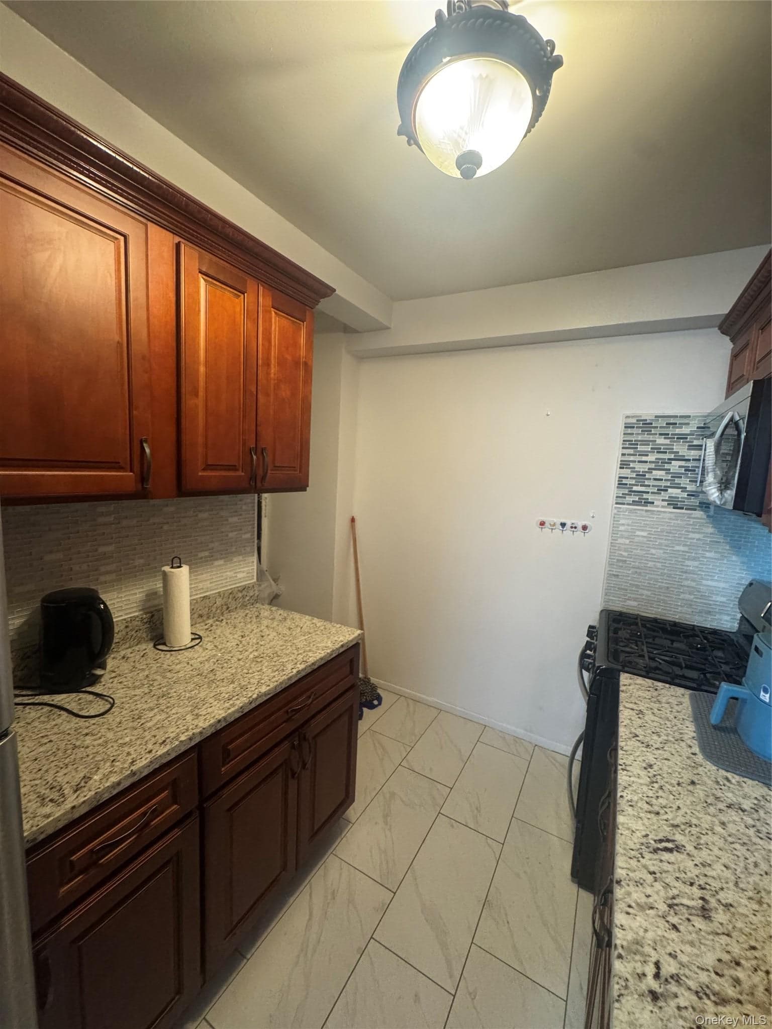 9 W Fordham Hill Oval Unit: 11E thumbnail 2