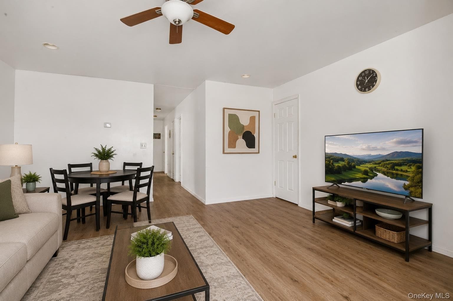 941 Crescent Street thumbnail 5
