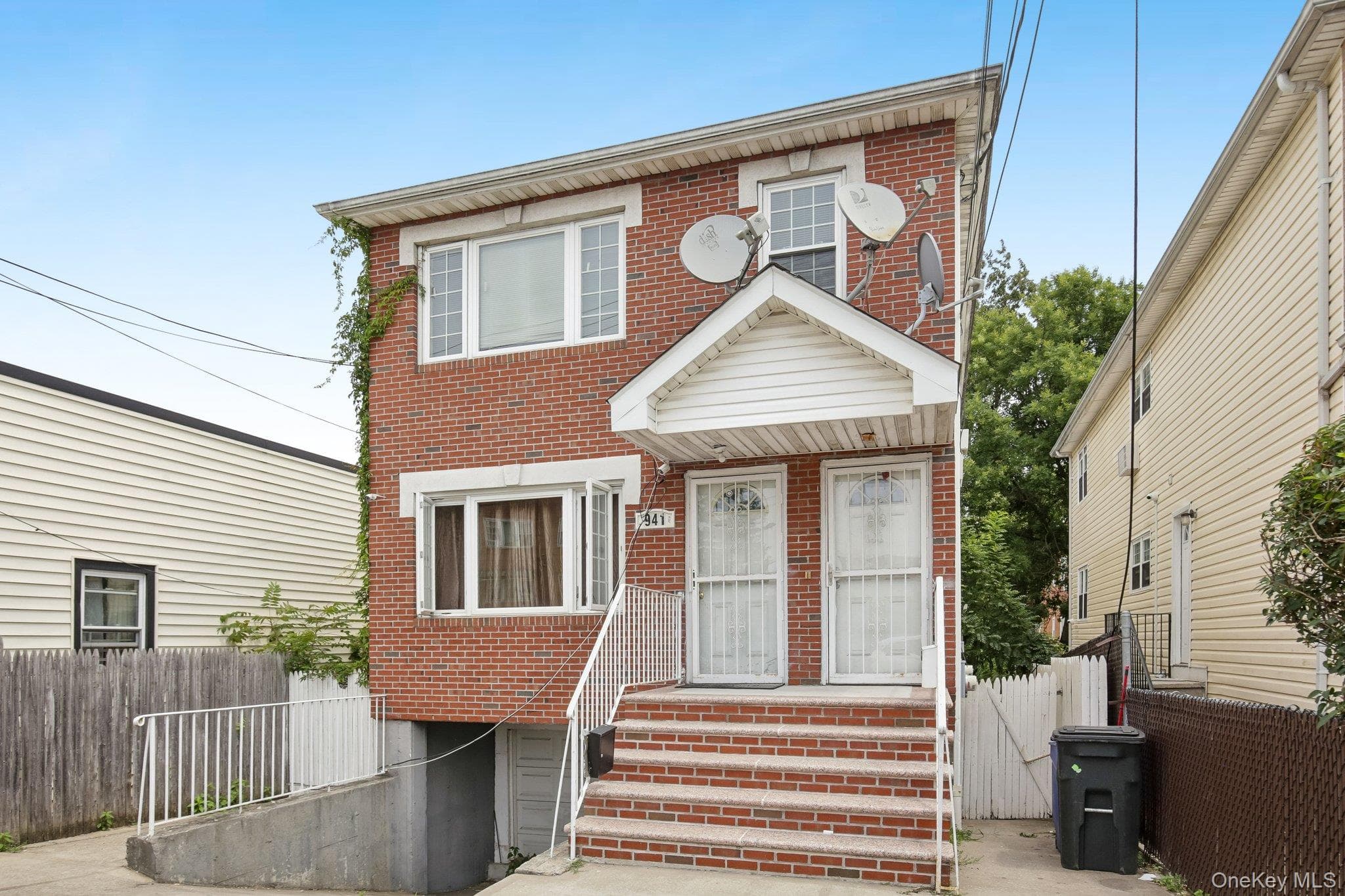 941 Crescent Street thumbnail 17