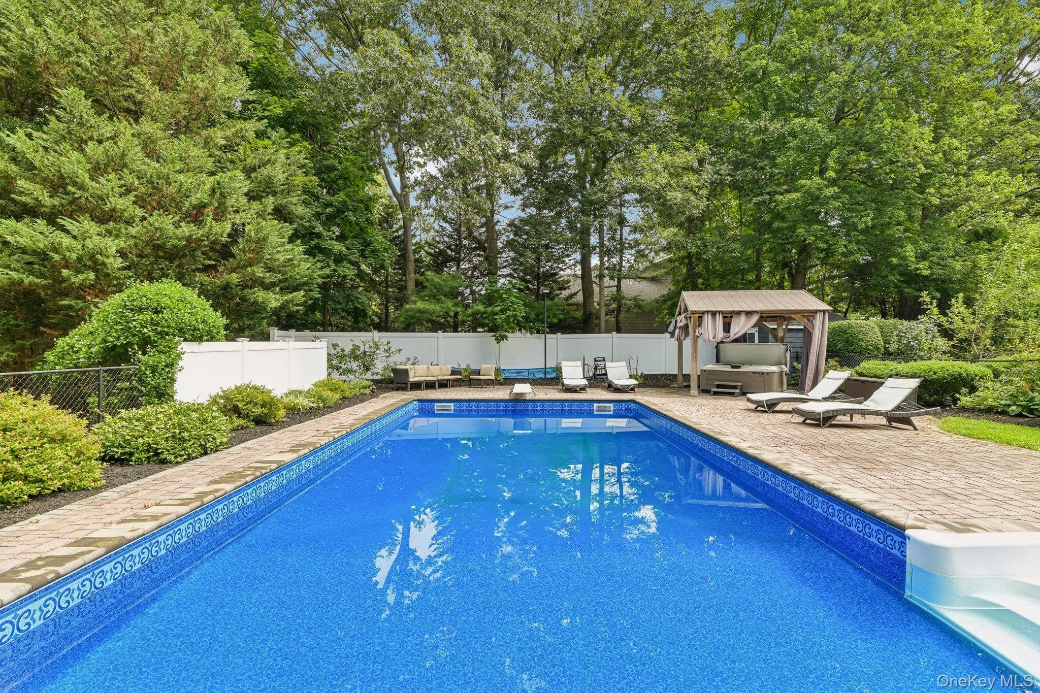 6 Pebble Hill Court thumbnail 36