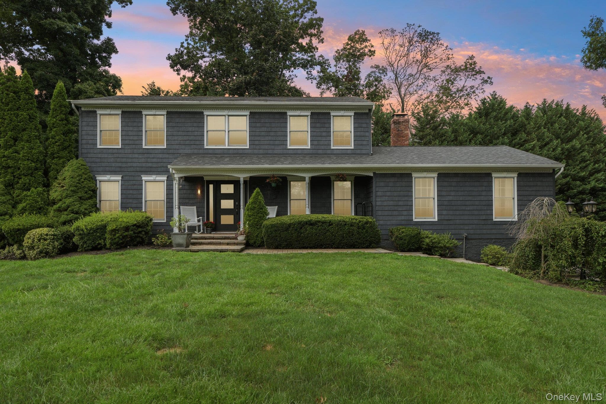 6 Pebble Hill Court, Fort Salonga