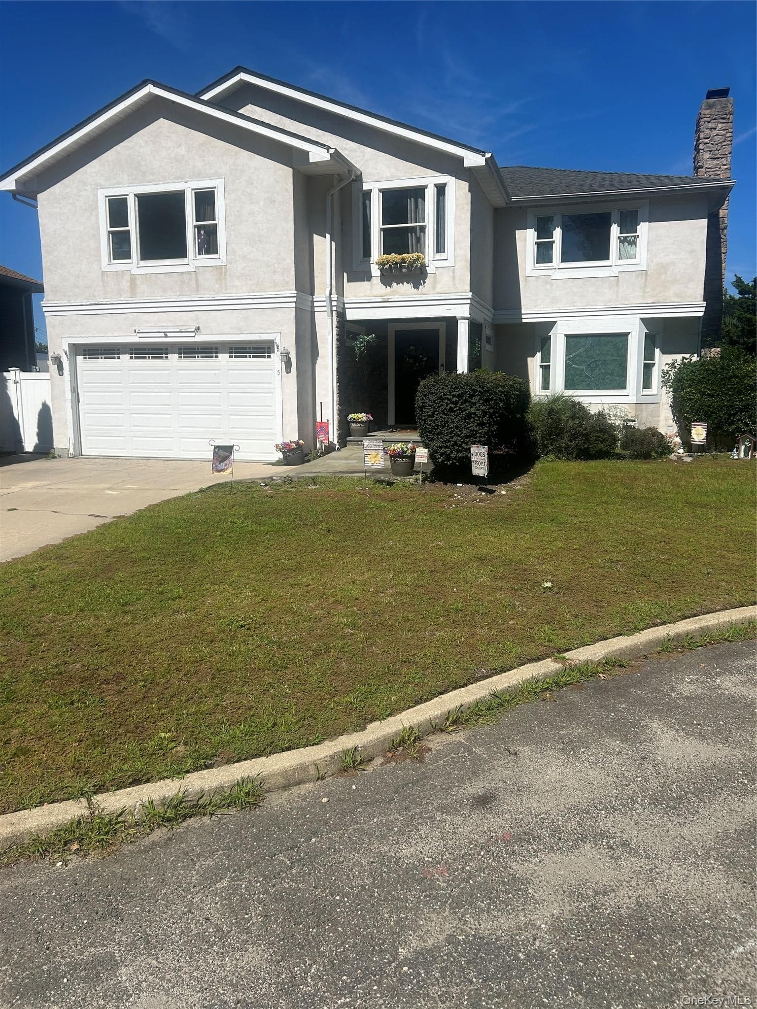 5 Vivona Court, Bayville