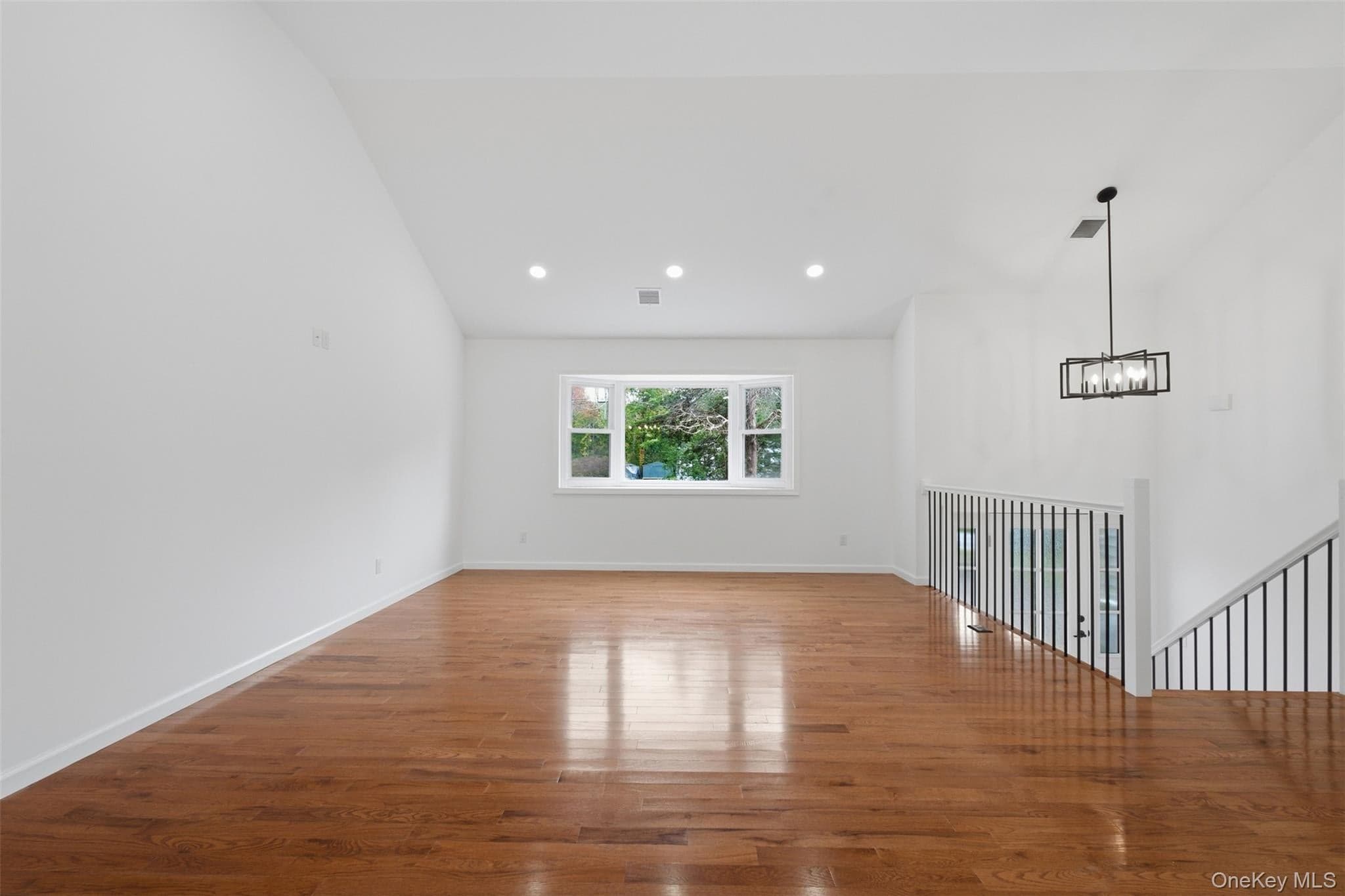 54 Cedar Lane thumbnail 5