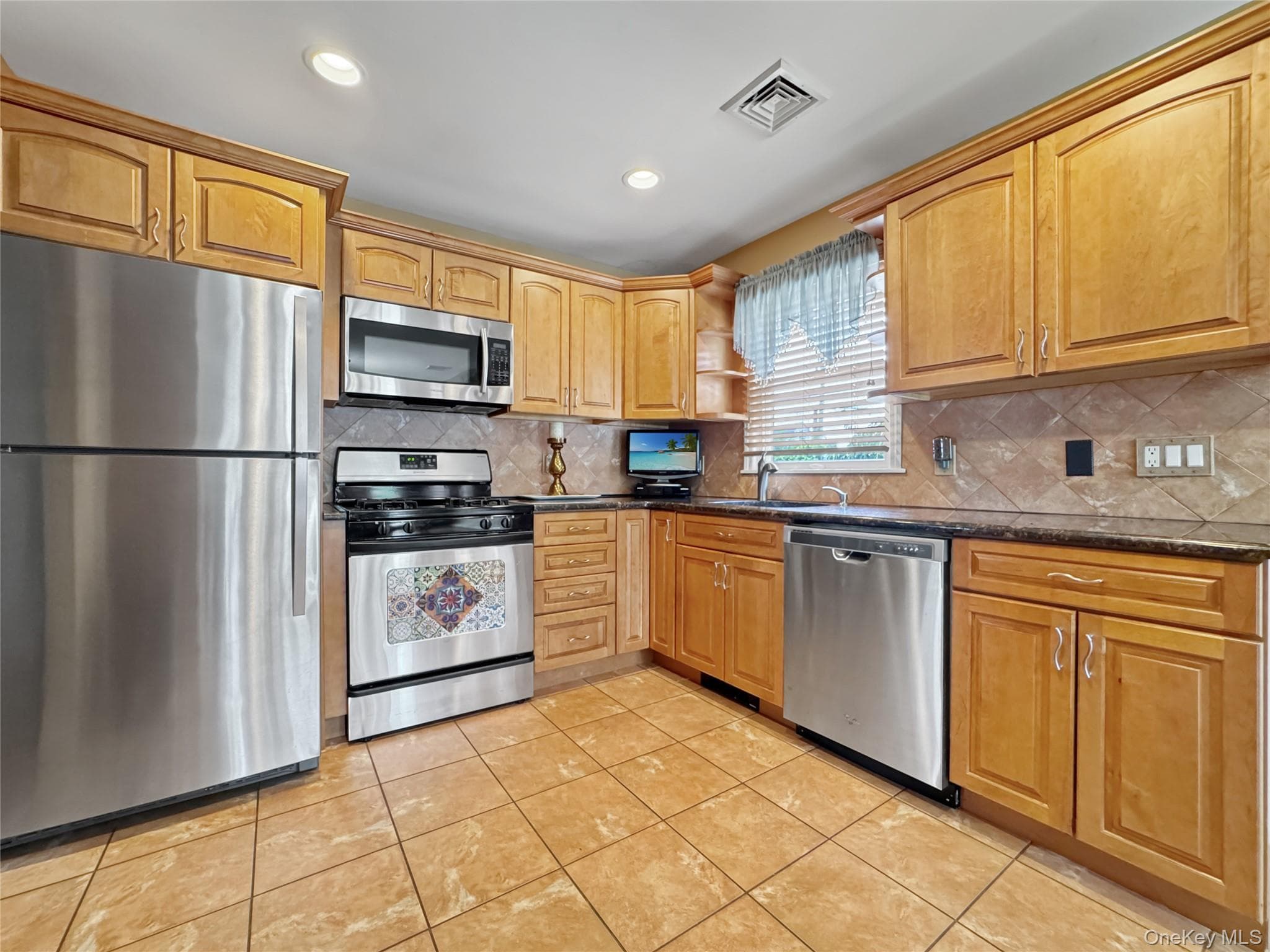 2810 Charles Road thumbnail 8