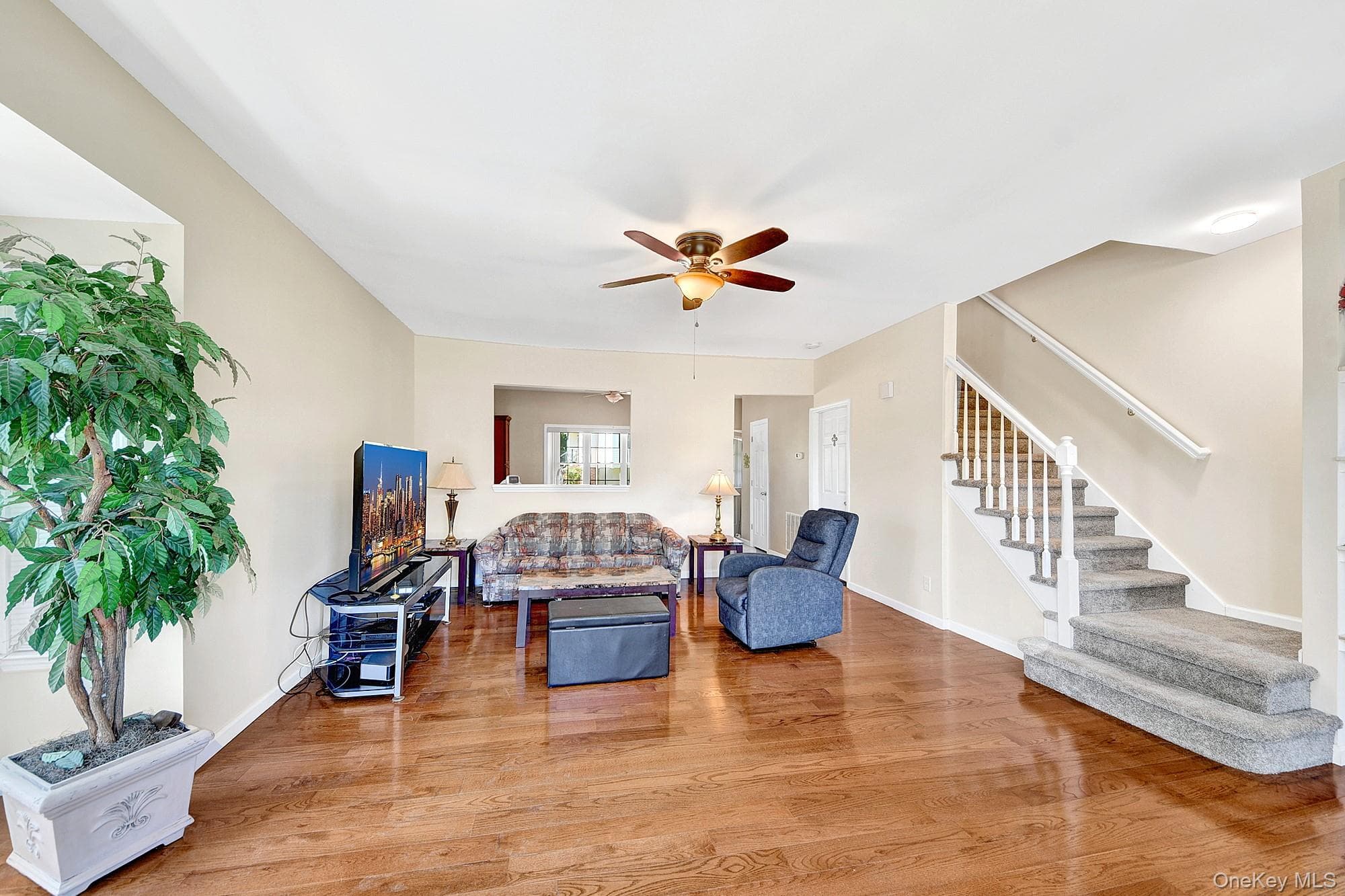 361 Verplanck Avenue thumbnail 4