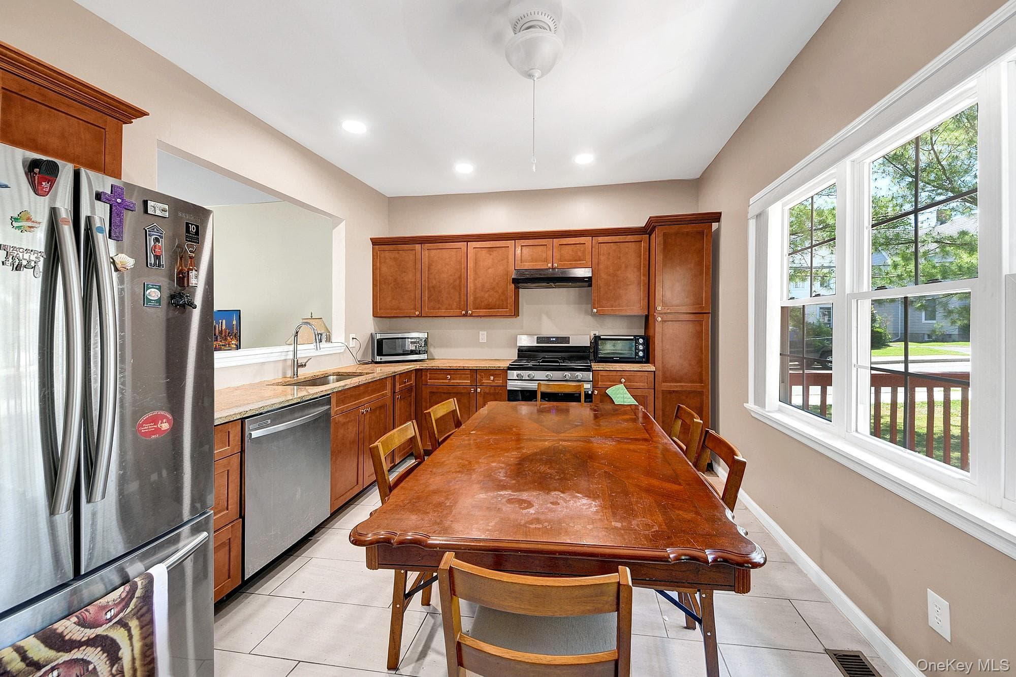 361 Verplanck Avenue thumbnail 9