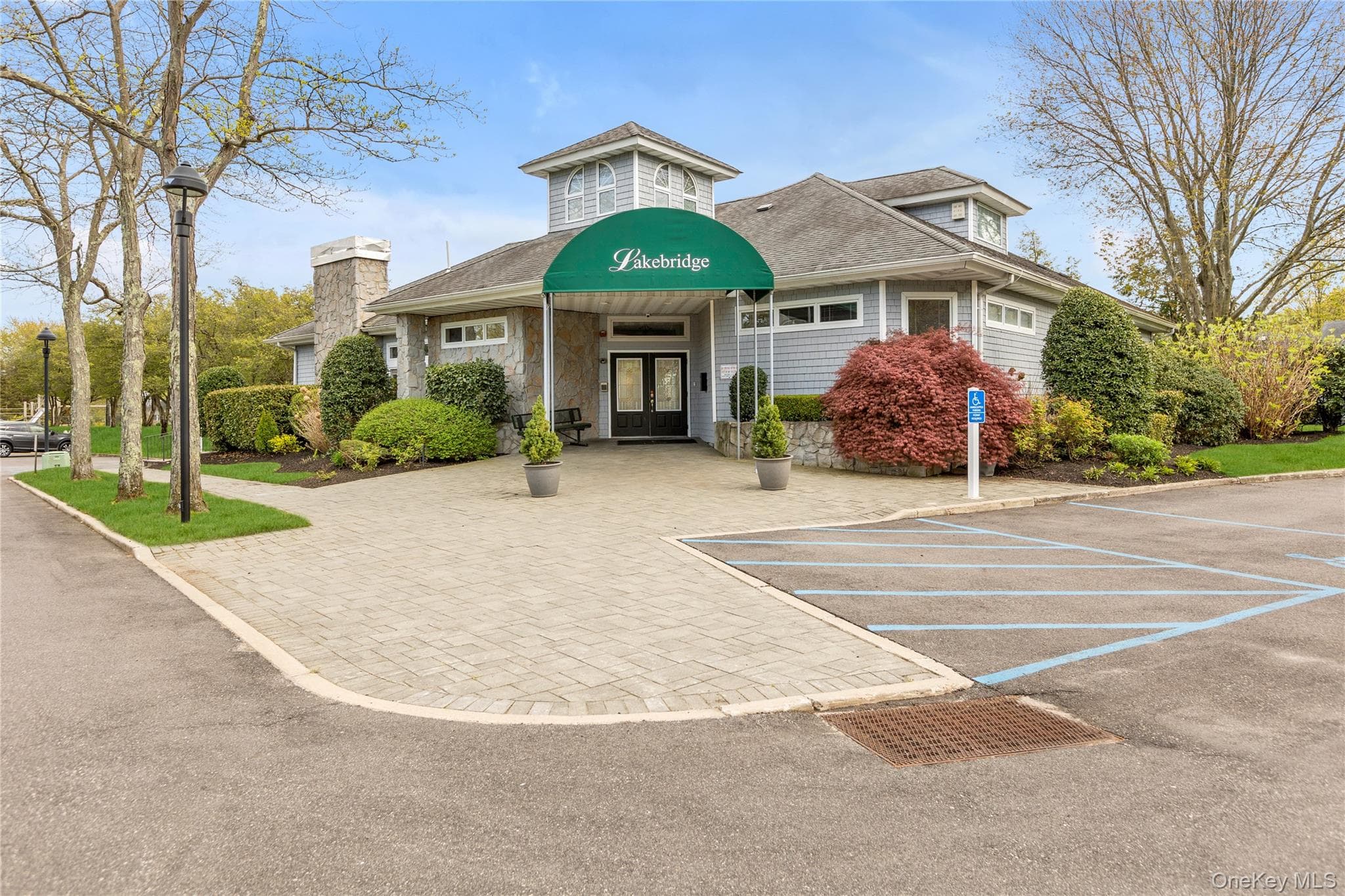 38 Lakebridge Drive thumbnail 32