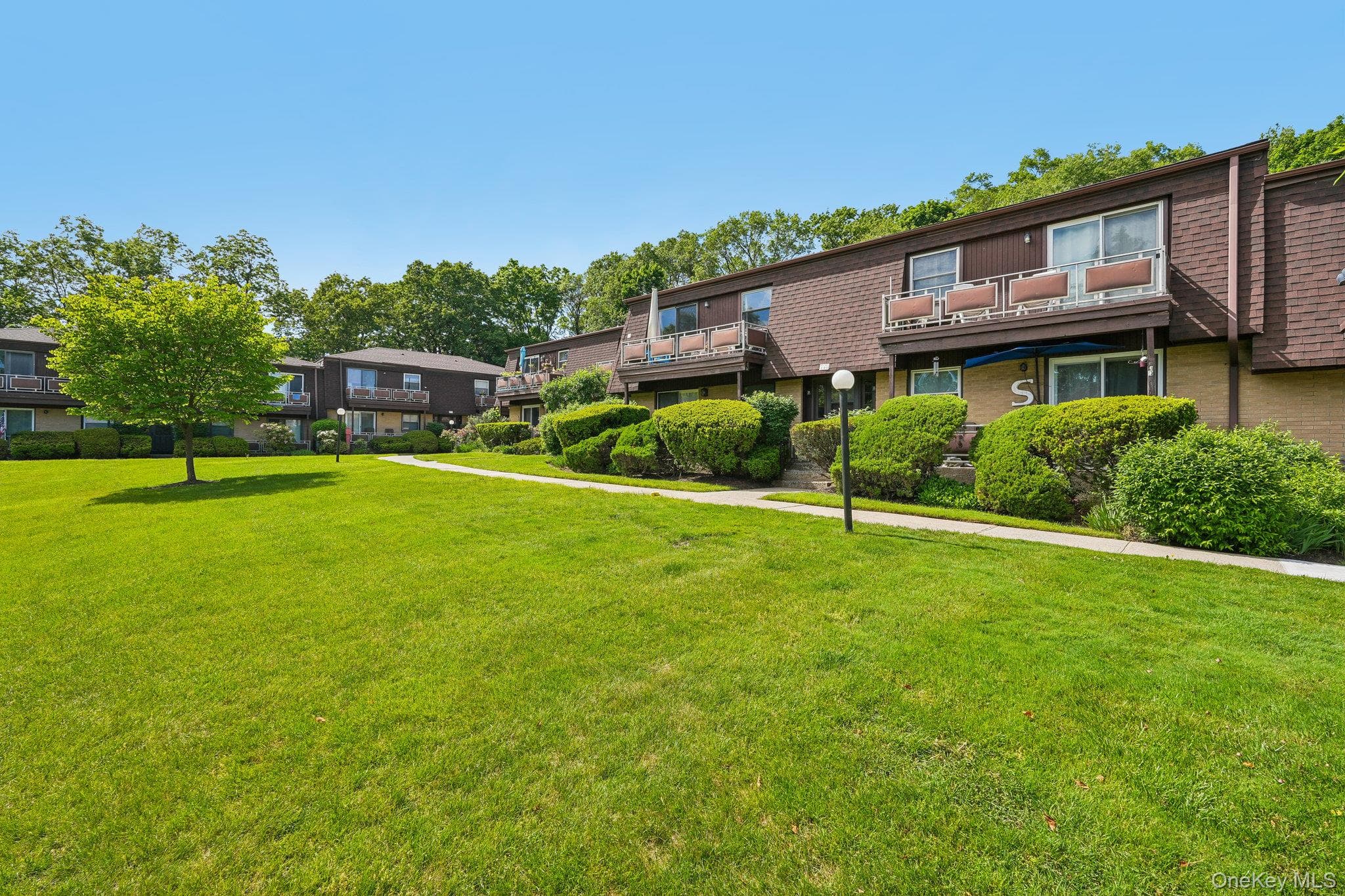 2 Germonds Village Unit: 12 thumbnail 32