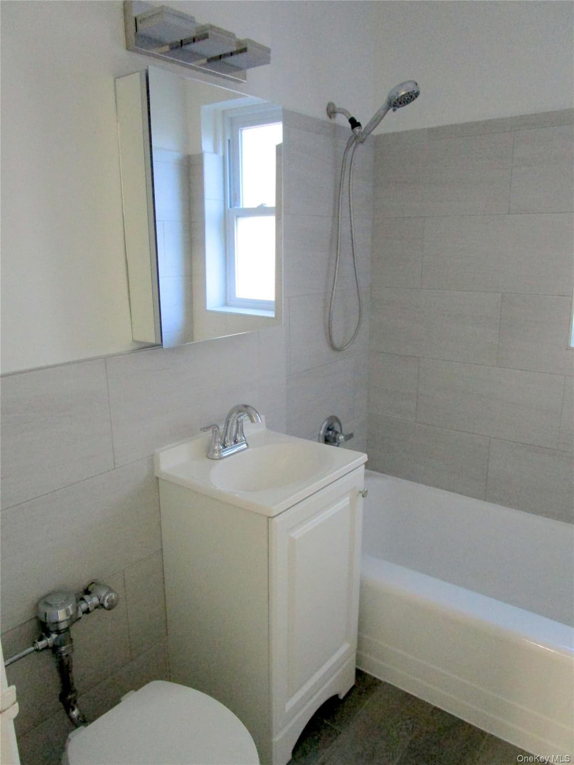 585 Mclean Avenue Unit: 2A thumbnail 23