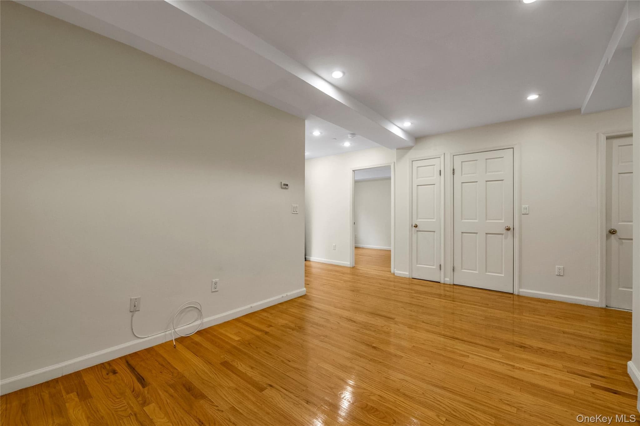 4318 Robinson Street Unit: 4D thumbnail 4