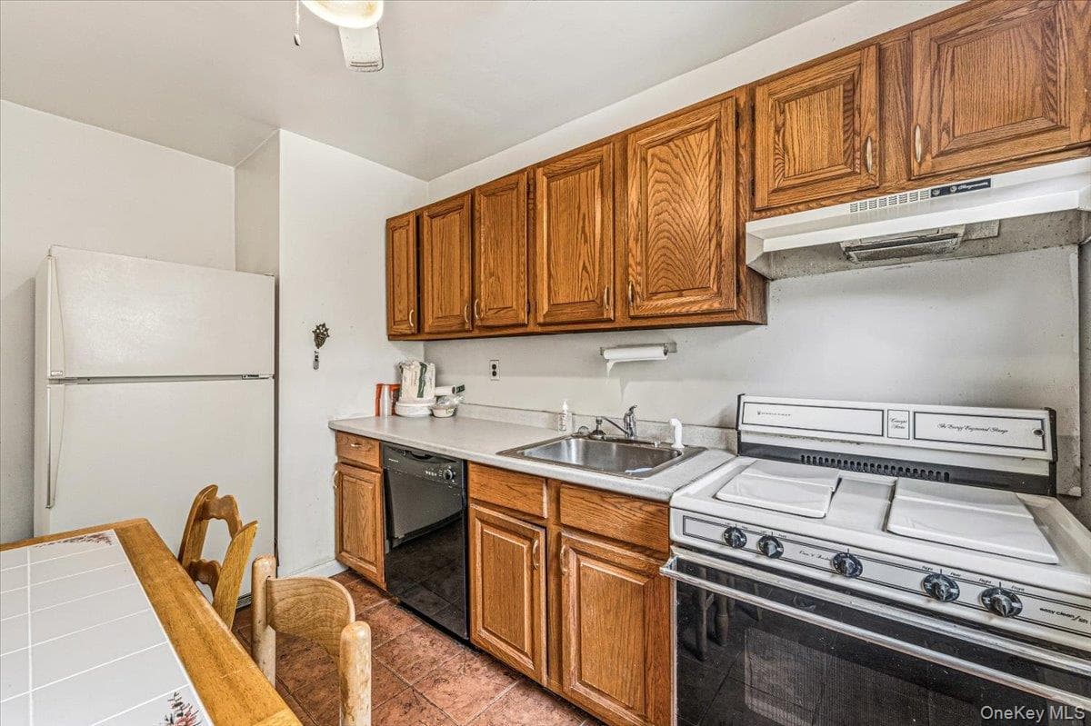 220-15 75th Avenue Unit: 86A2 thumbnail 6