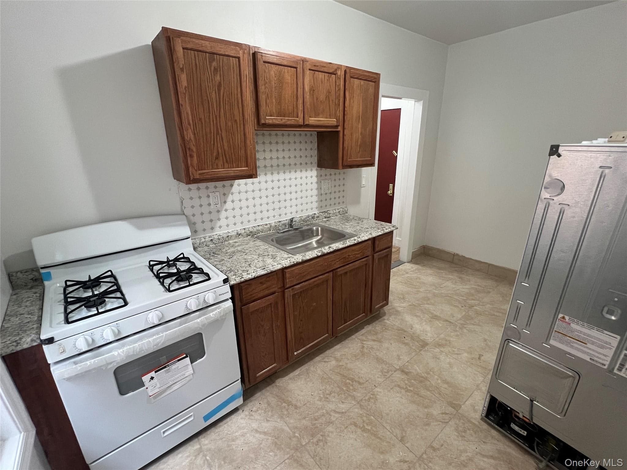 1314 Stratford Avenue thumbnail 14