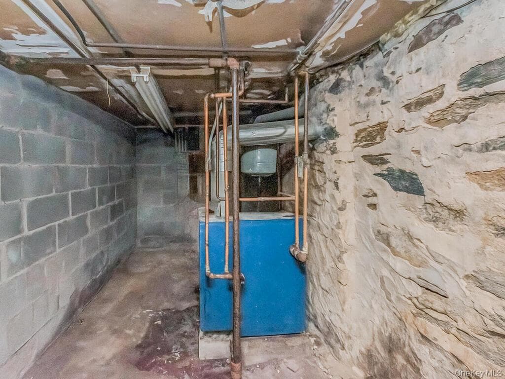 130 E 1st Street thumbnail 23