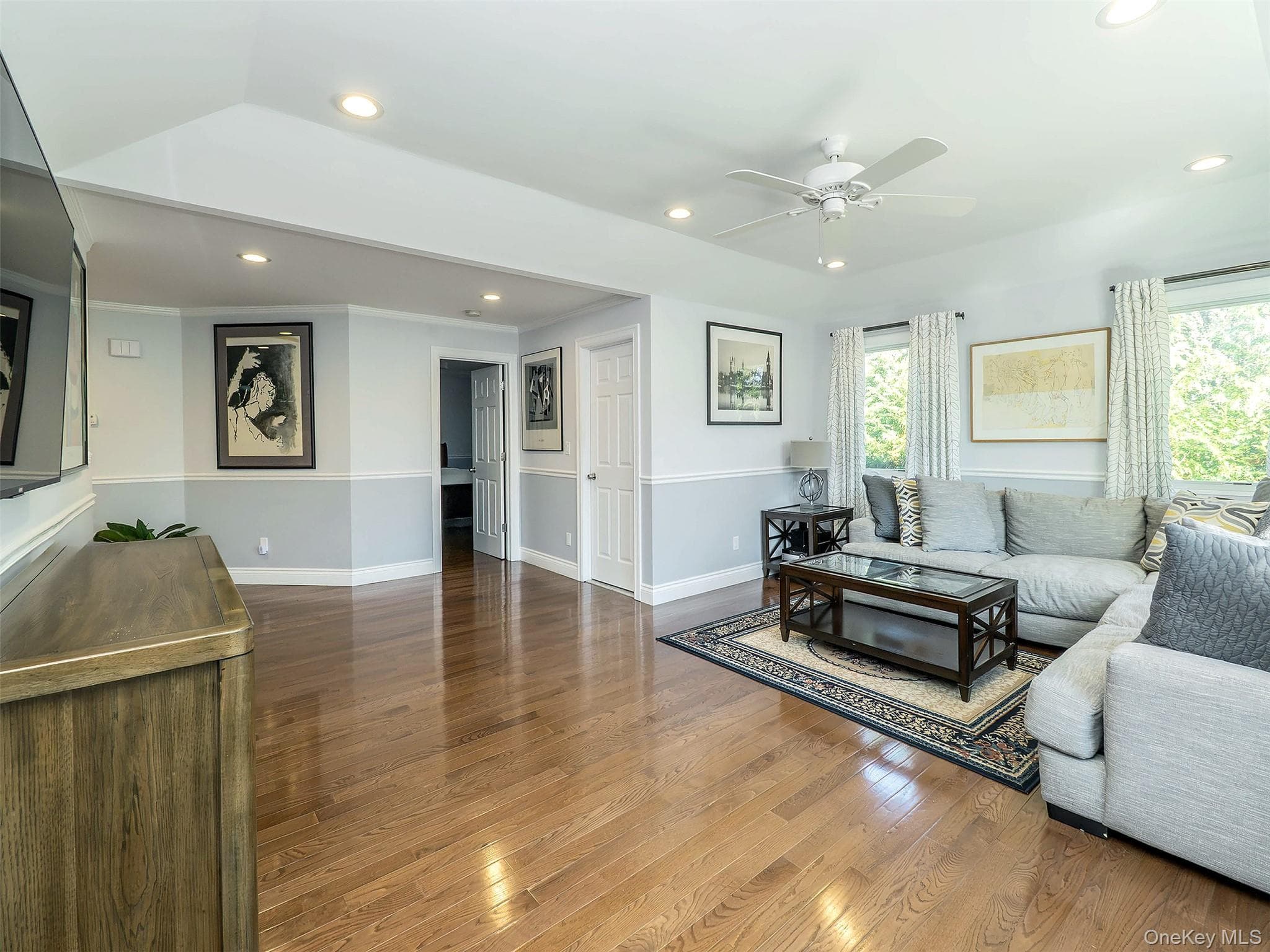 752 Kensington Court thumbnail 13